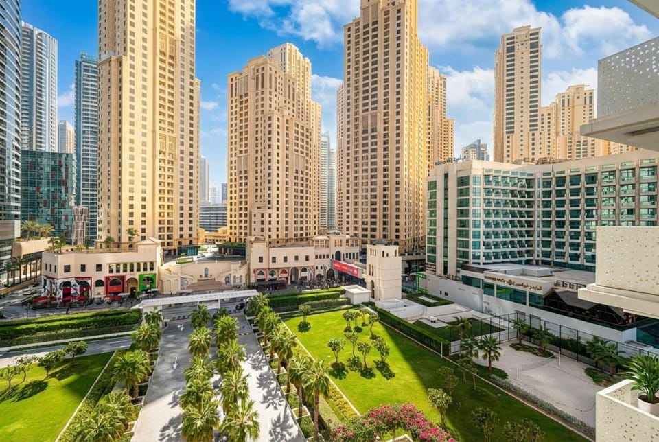 La Vie in JBR! Private Beach! Excellent Apartments! Apartment in Dubai