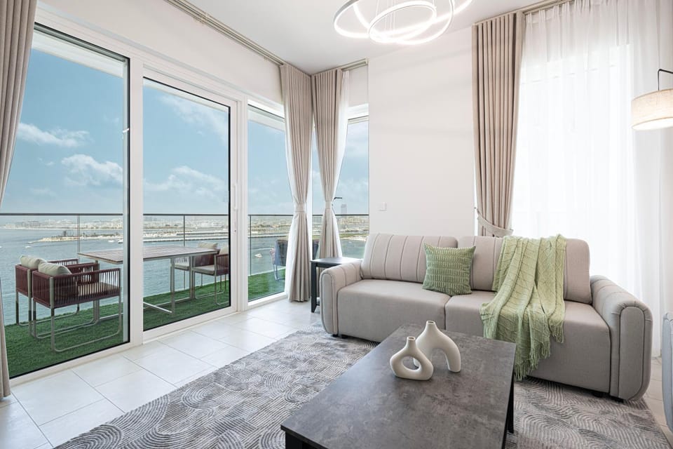 La Vie in JBR! Private Beach! Excellent Apartments! Apartment in Dubai