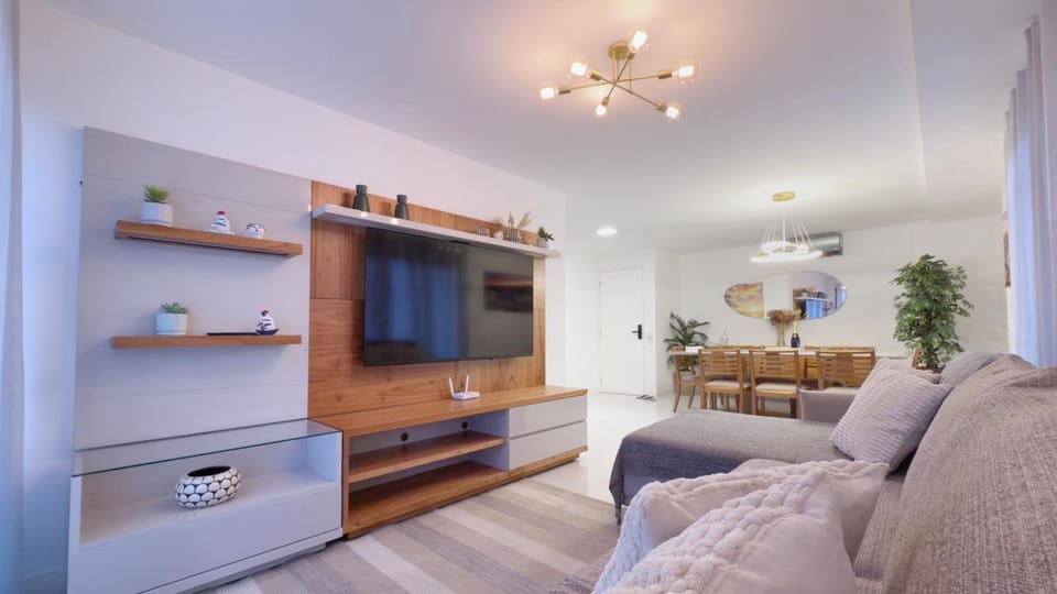 TV and multimedia, Living room, Seating area, Family
