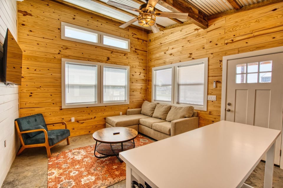 Lagoon Ranch RV Resort House in Lake Livingston
