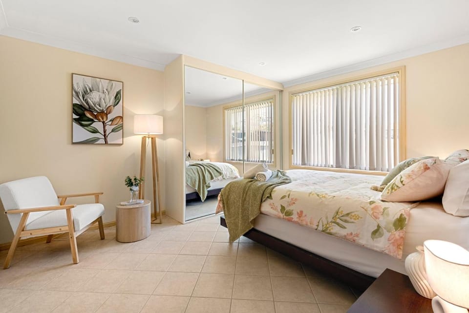 The Verge Beach House - Pet Friendly - 2 Mins Walk to Beach House in Callala Bay