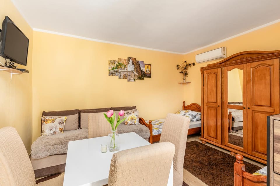 Stan na dan, Igalo Apartment in Dubrovnik-Neretva County