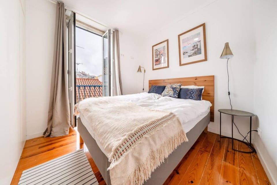Lisbon Castle-View Penthouse Duplex Apartment in Lisbon