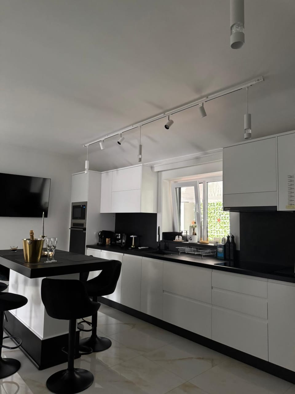 Kitchen or kitchenette, kitchen, kitchen