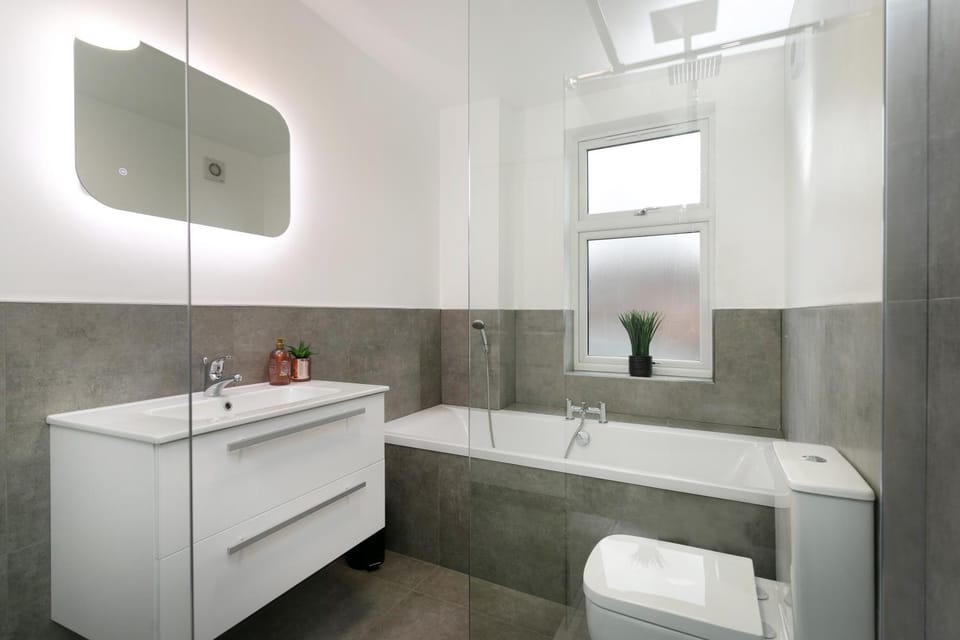 Toilet, Bathroom, Bath