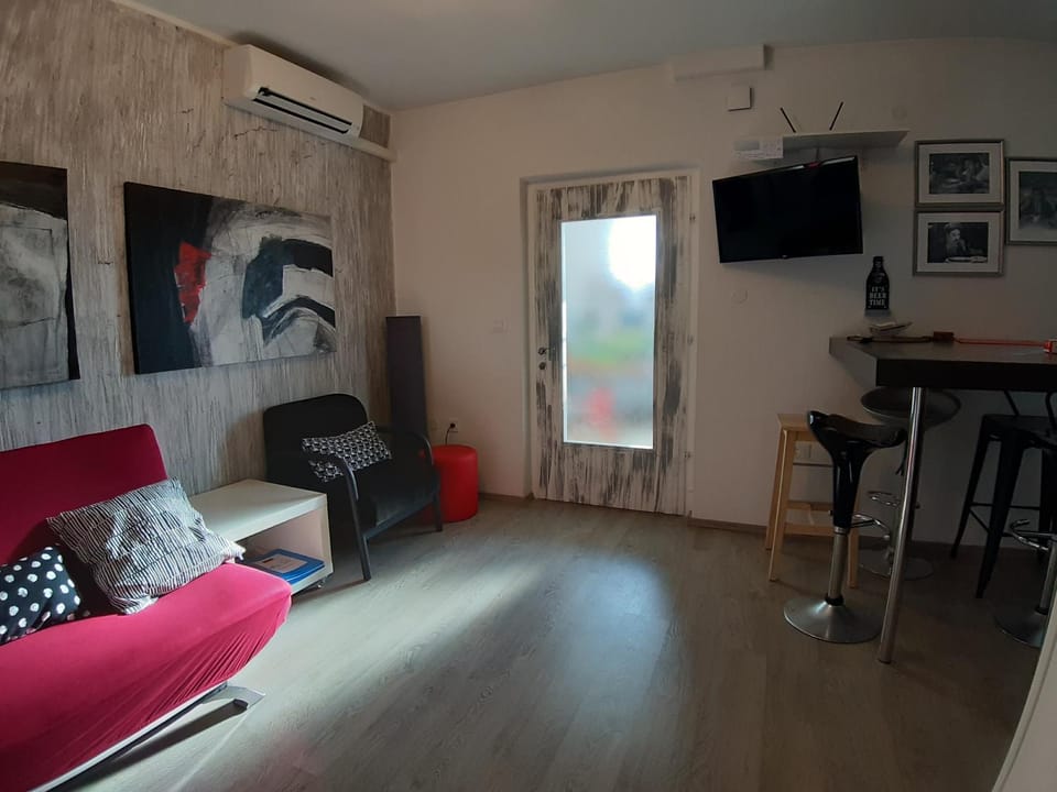 TV and multimedia, Living room, kitchen