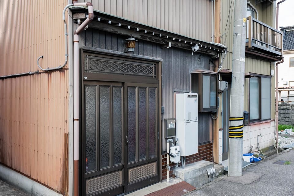 Property building, Day