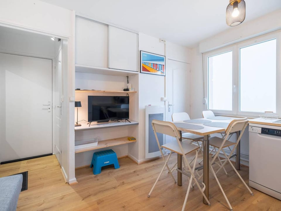 Appartement central au Touquet, 2 chambres sans ascenseur - FR-1-821-8 Apartment in Hauts-de-France