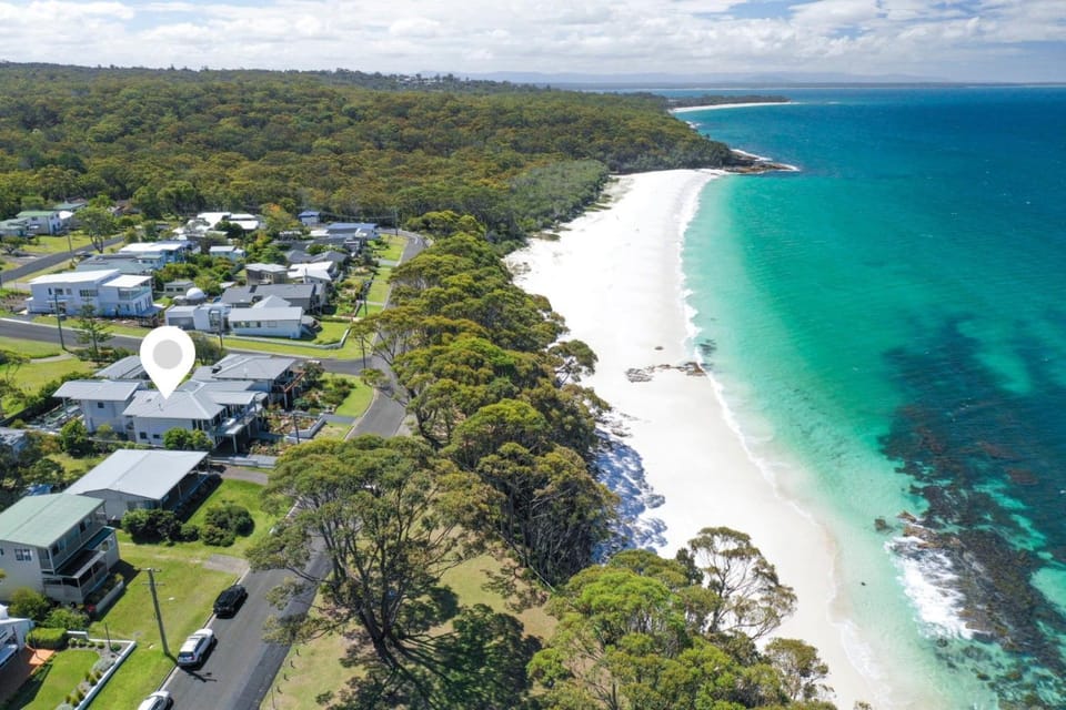 4 BDR - 4PM Checkout - 250m to Beach - Outdoor spa House in Vincentia