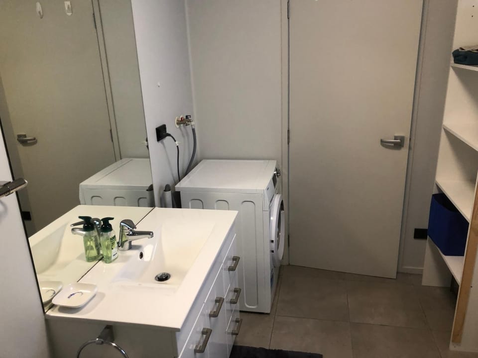 McCathie Hill Retreat Apartment in Auckland Region