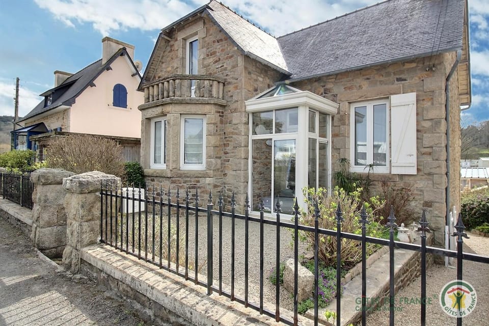 La villa de la lieue de greve House in Plestin-les-Grèves