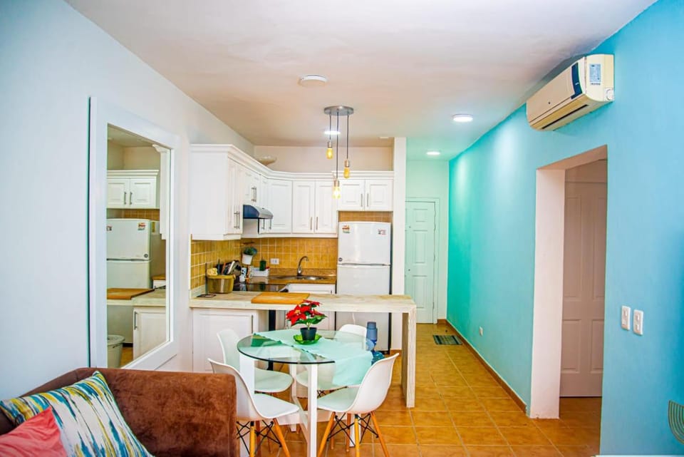Seating area, kitchen