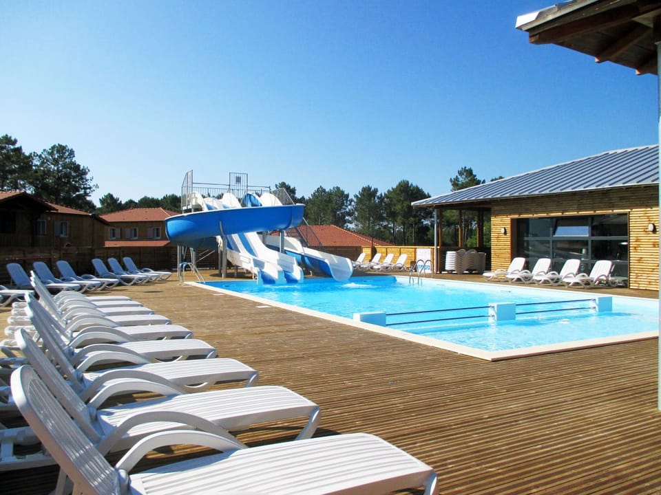 Solarium, Swimming pool