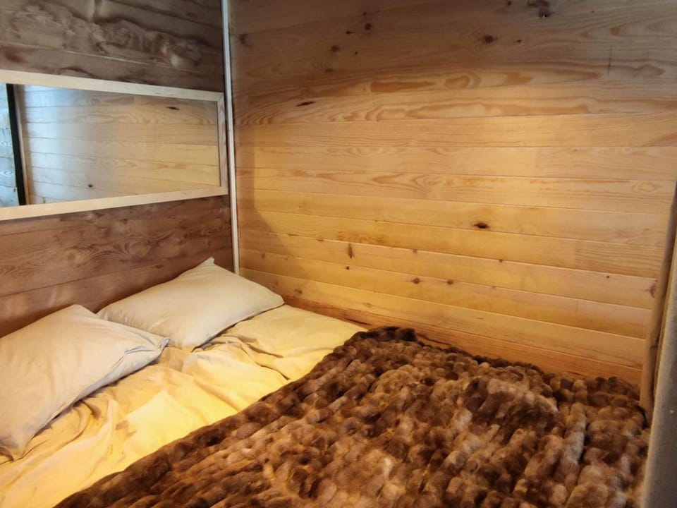 Studio chaleureux aux pieds des pistes avec terrasse - FR-1-292-225 Apartment in Isola