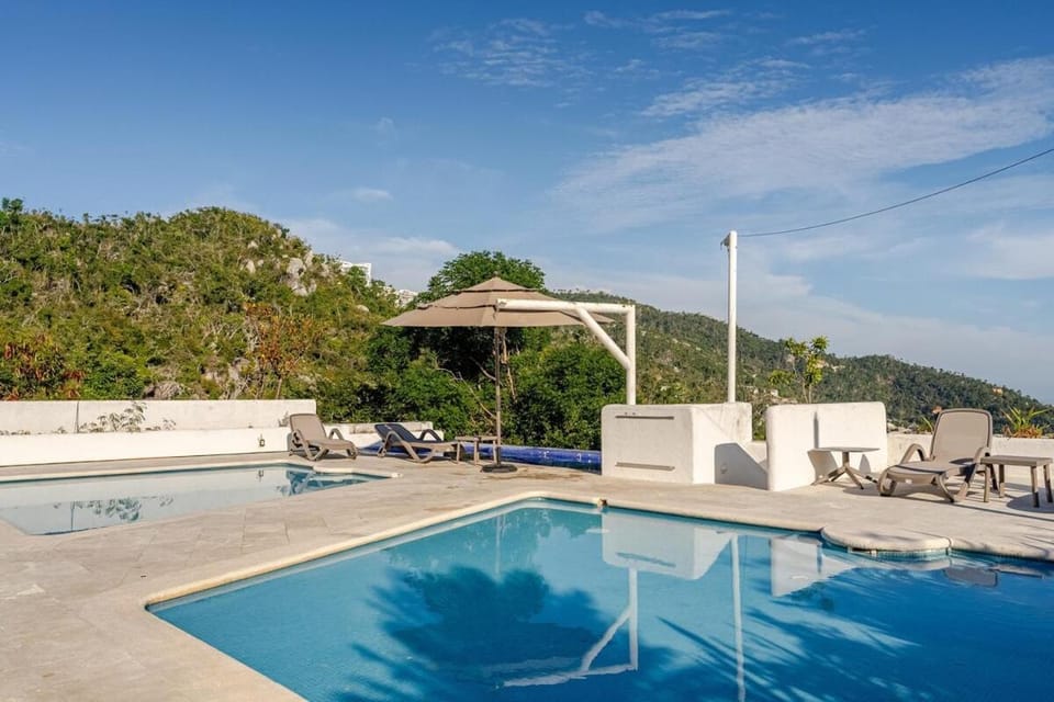 3BR Apt in Acapulco with Pool and Private Club Apartment in Acapulco
