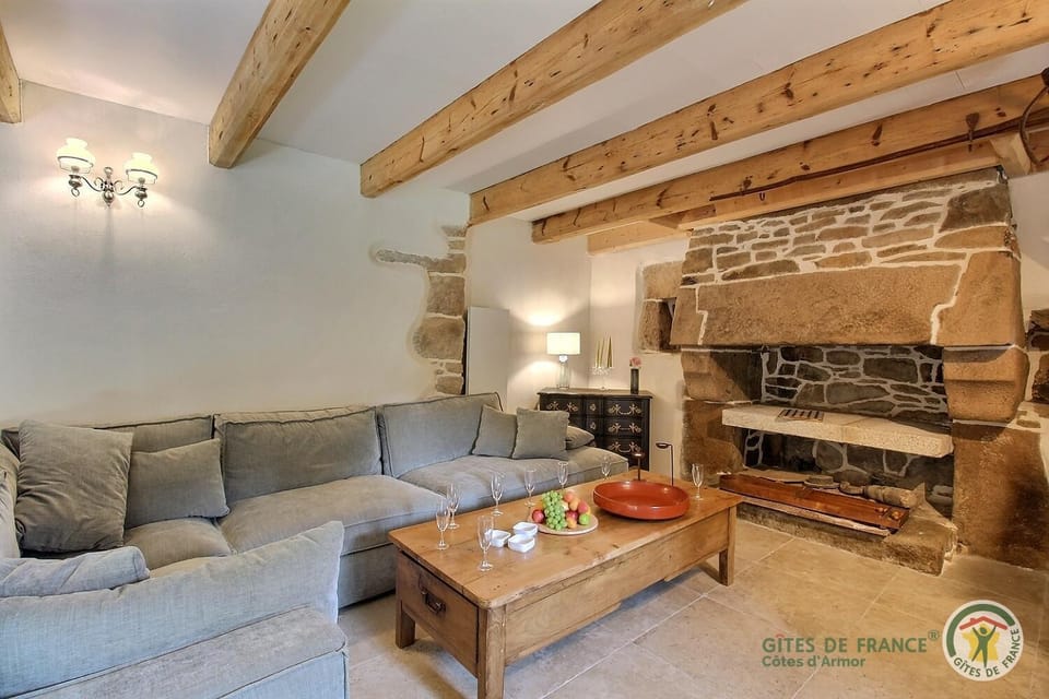 Kerguntuil House in Trégastel