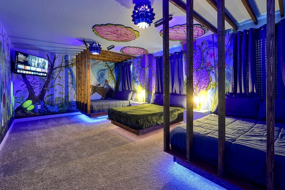 2968 PENELOPE LOOP 10 BED Villa in Kissimmee