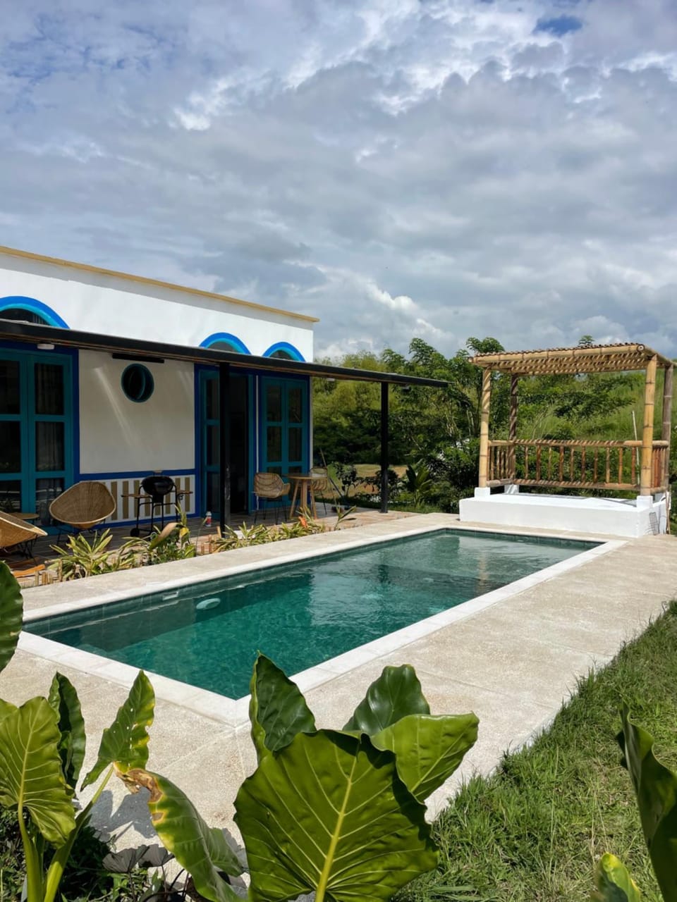 Property building, Garden, Pool view, Swimming pool