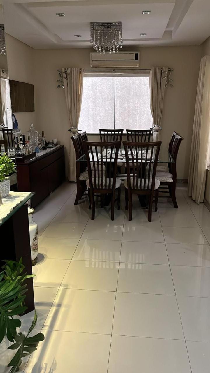 Casa em condomínio por Temporada House in Belém
