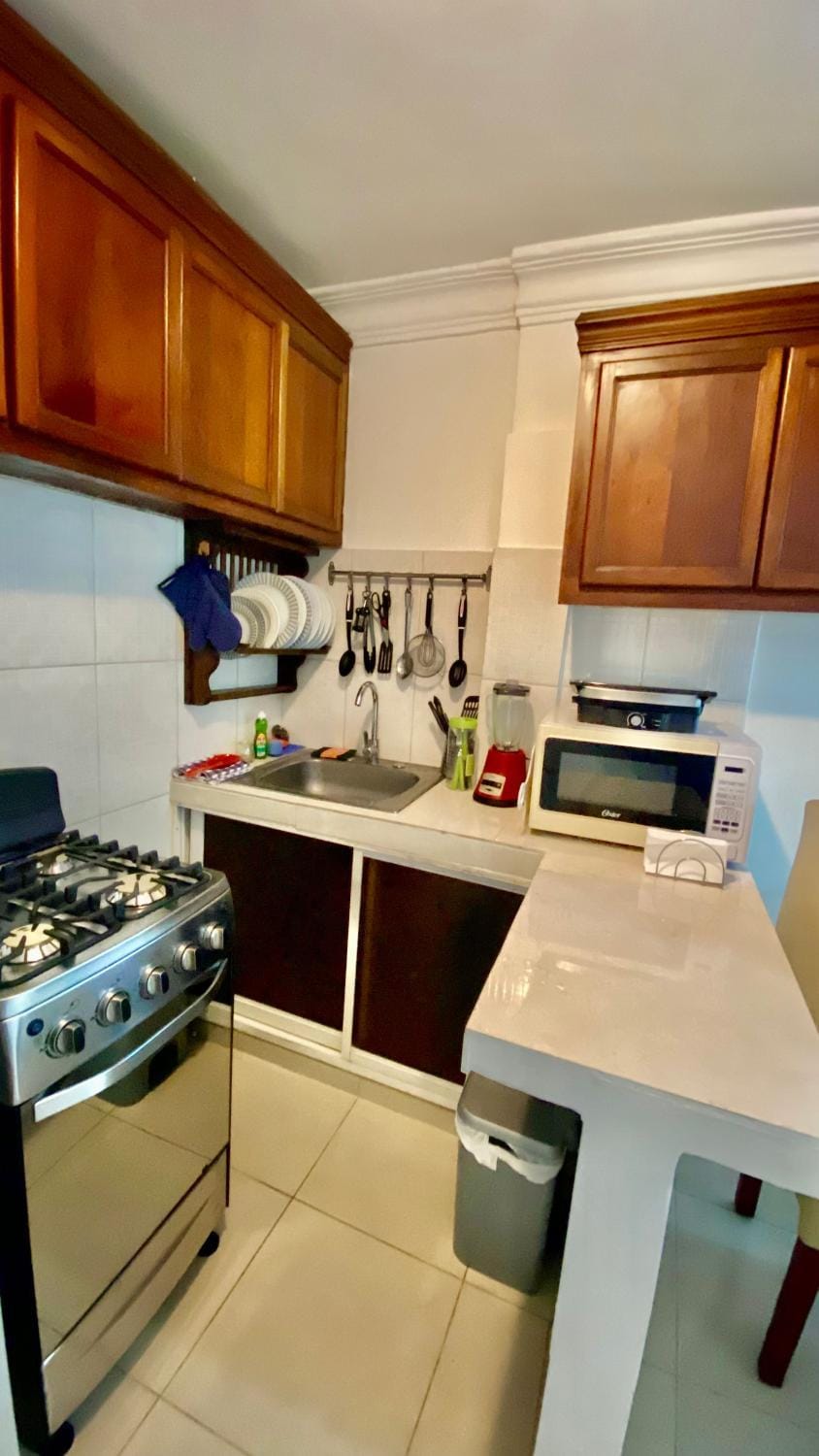 microwave, oven, kitchen
