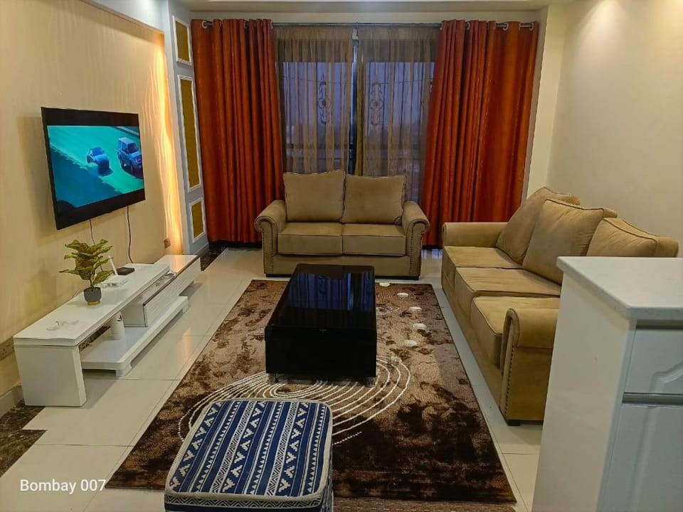 executive classy apartment with private parking space,children playing ground,swimming pool,mordern equipped gym and unbeatable city views Apartment in Nairobi