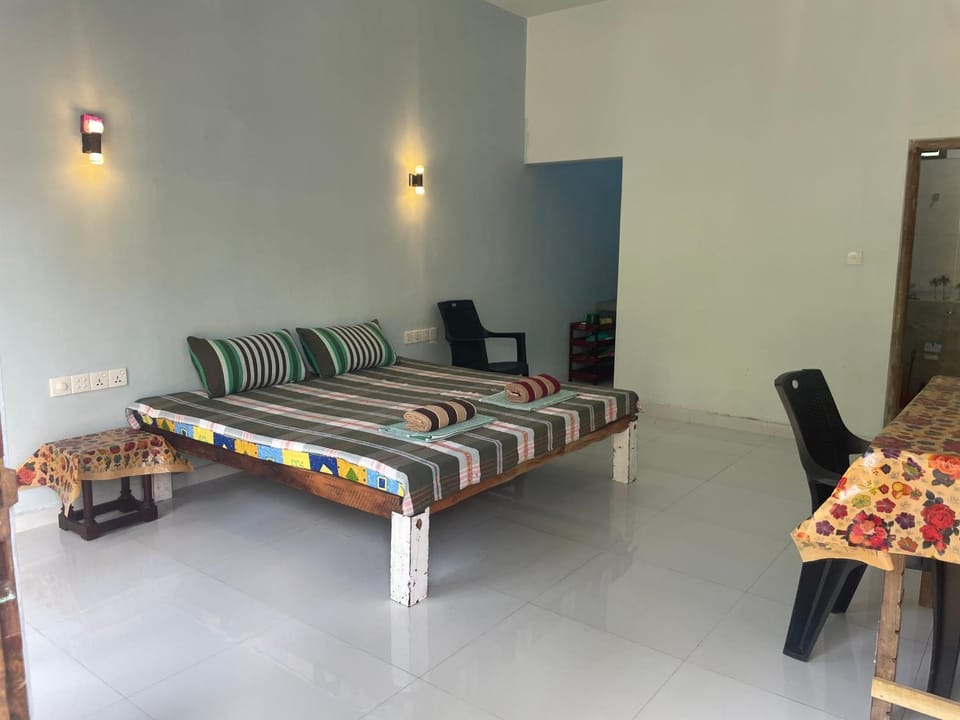 Living room, Photo of the whole room, Bedroom
