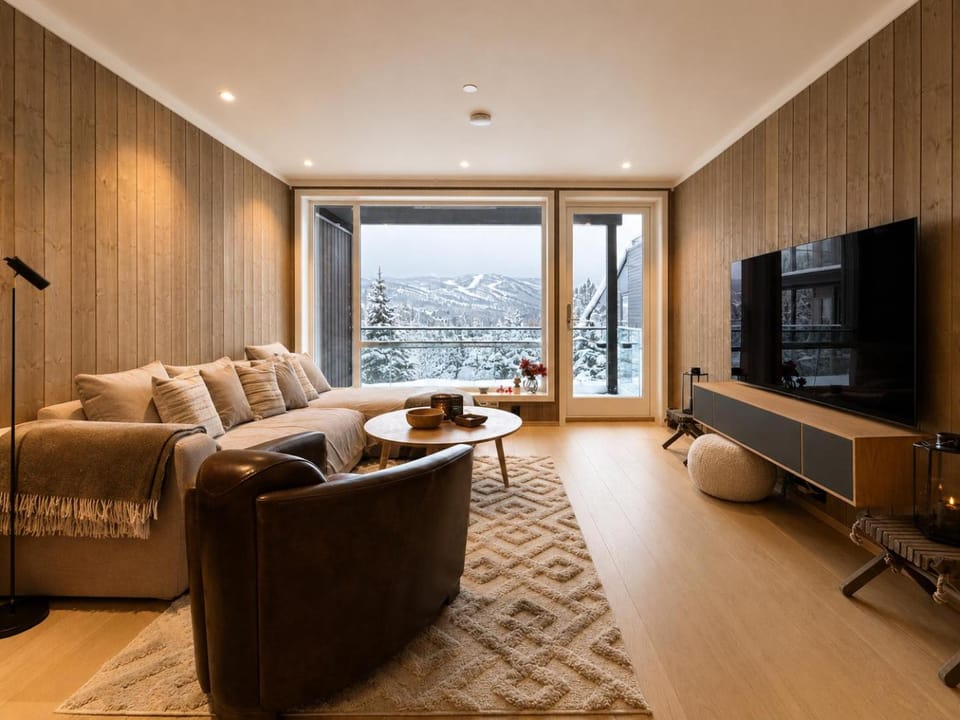 TV and multimedia, Balcony/Terrace, Living room, Seating area, Mountain view