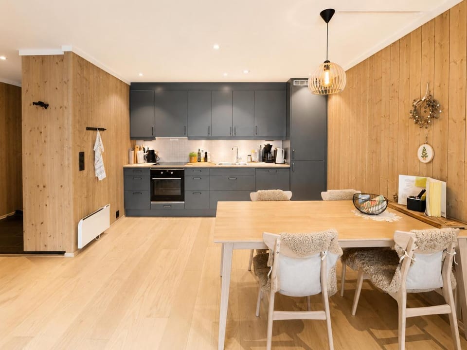Seating area, Dining area, dishwasher, oven, stove, kitchen