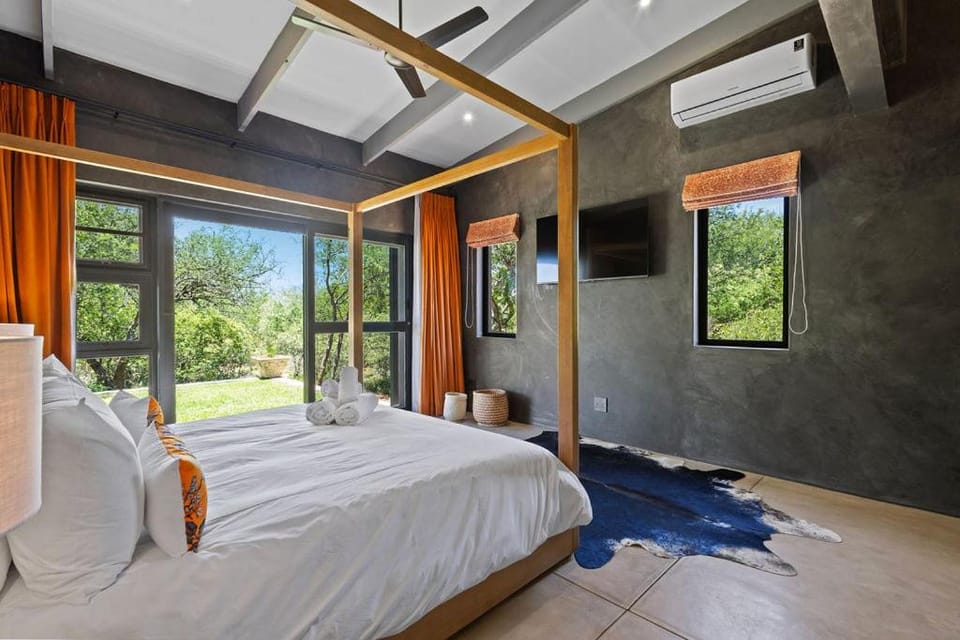 Bush House Zandspruit Villa in South Africa
