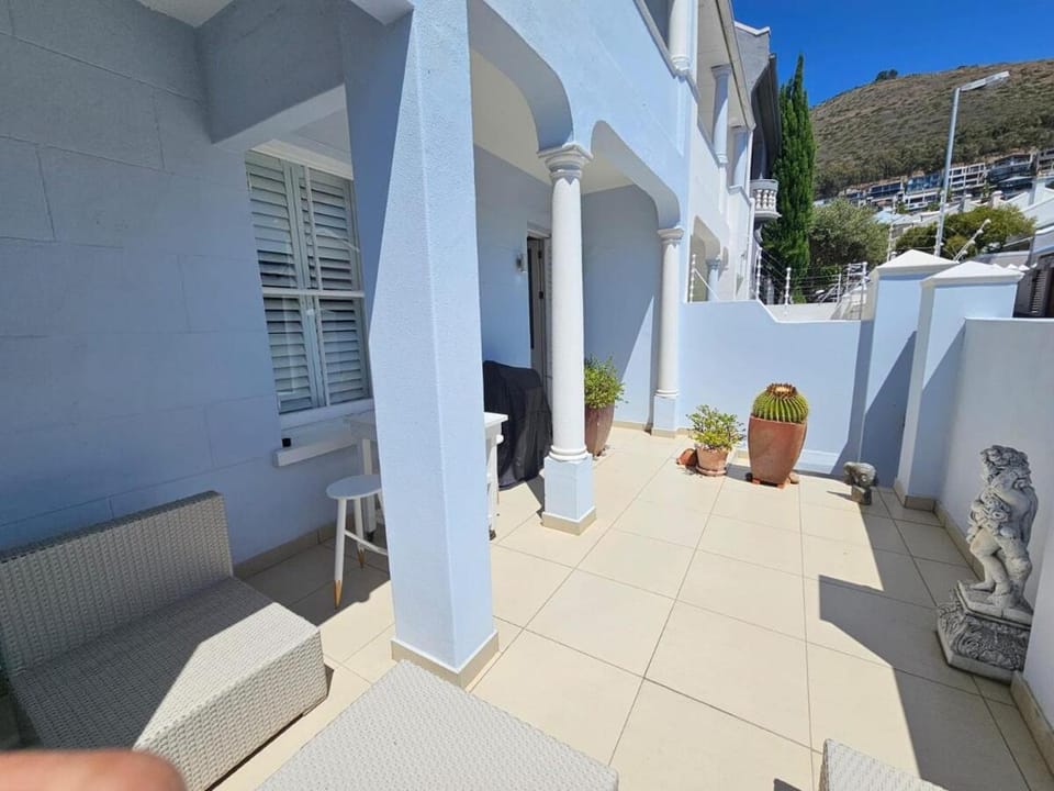 Fabulous three bed in the heart of Greenpoint Villa in Cape Town