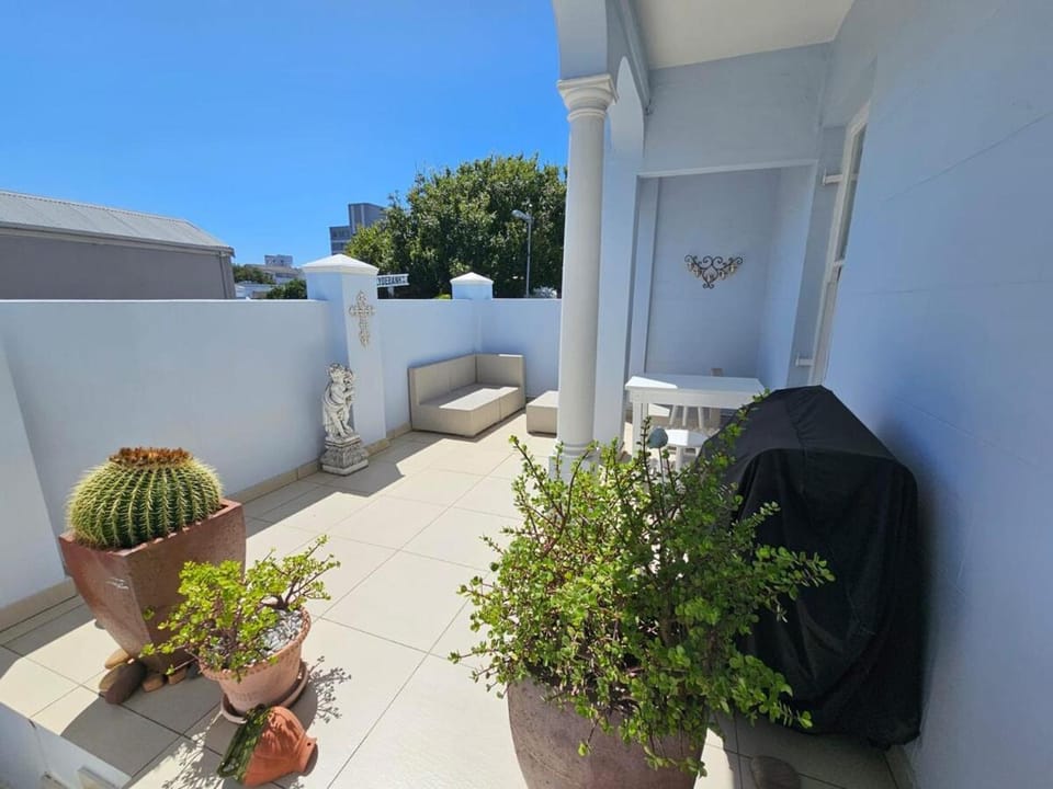 Fabulous three bed in the heart of Greenpoint Villa in Cape Town