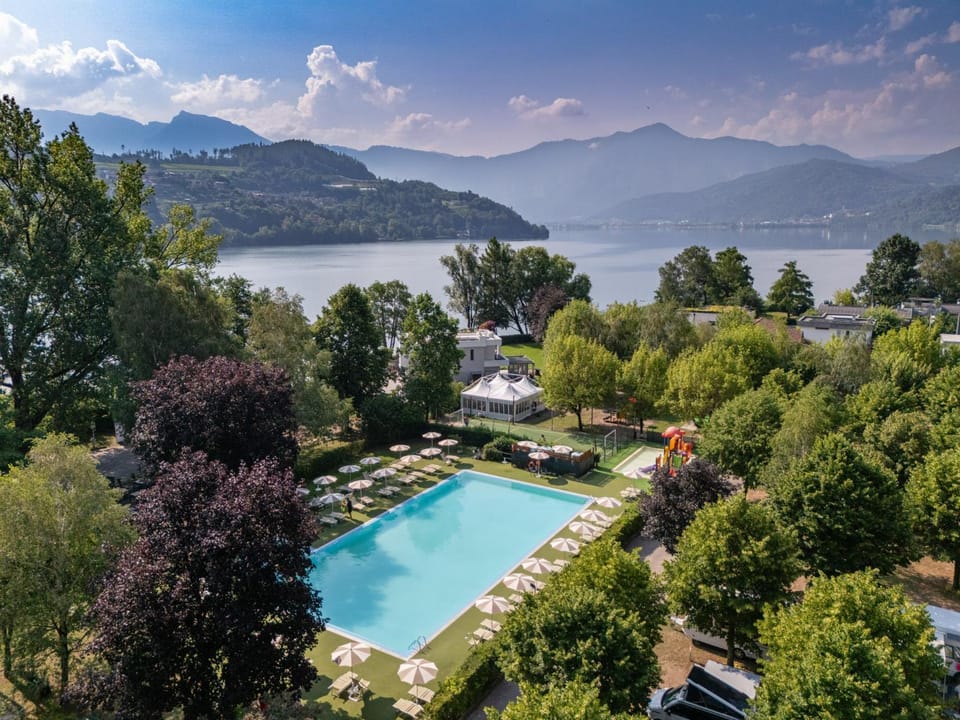 Bird's eye view, Swimming pool
