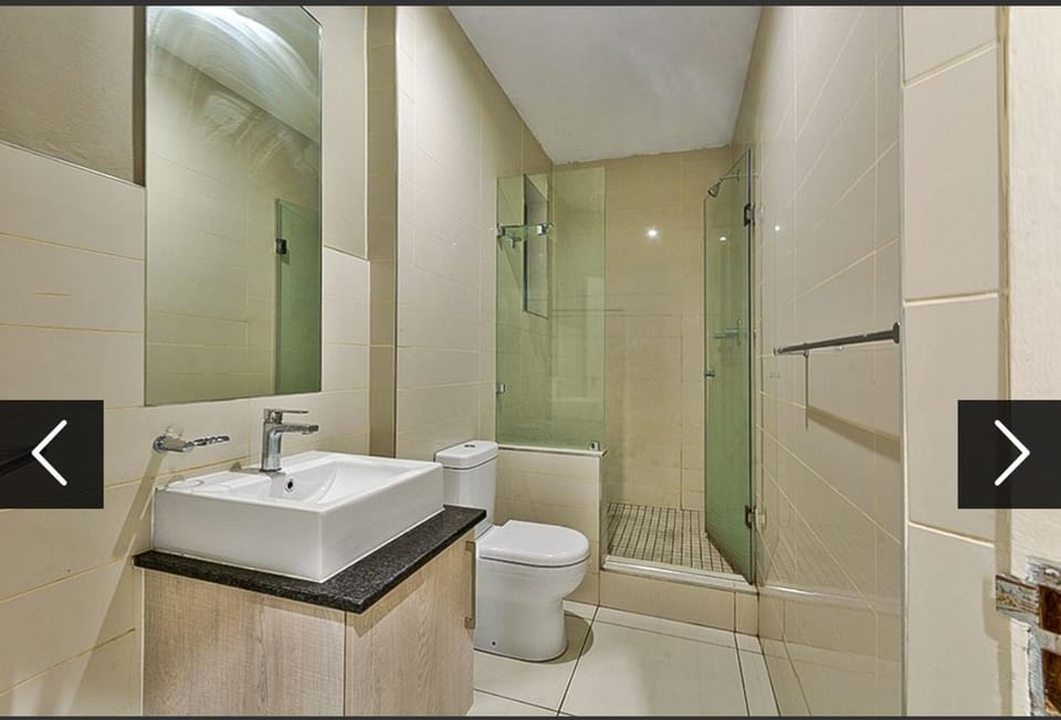 Shower, Bathroom, Decorative detail