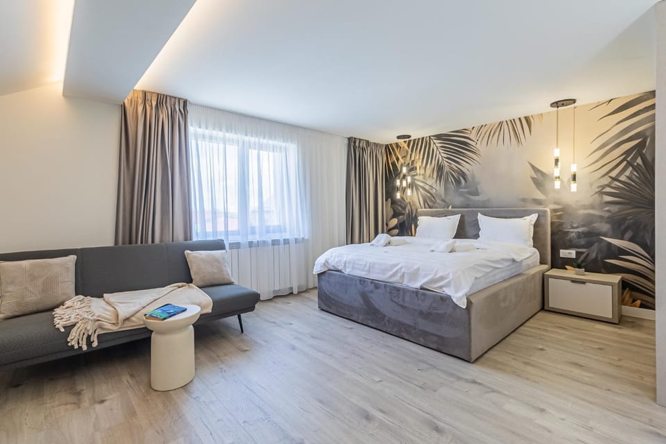 Bed, Living room, Photo of the whole room, Seating area, Bedroom