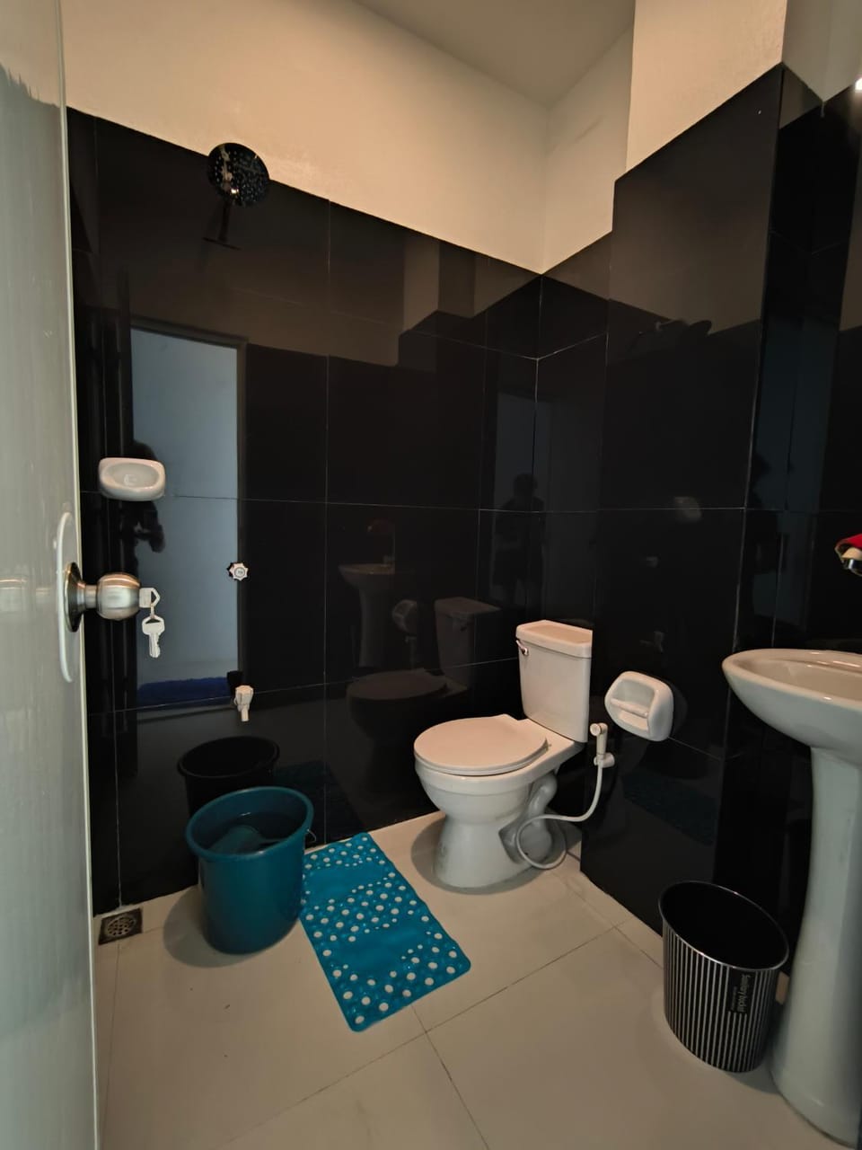 RR WIN Lodging House - Santa Fe Bantayan Island Apartment in Central Visayas