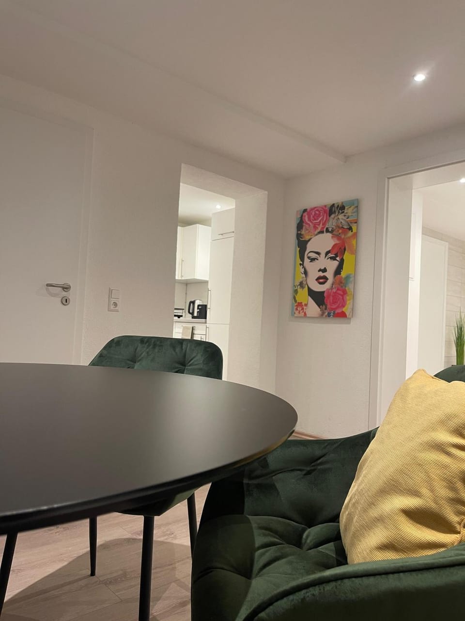 Seating area, Dining area