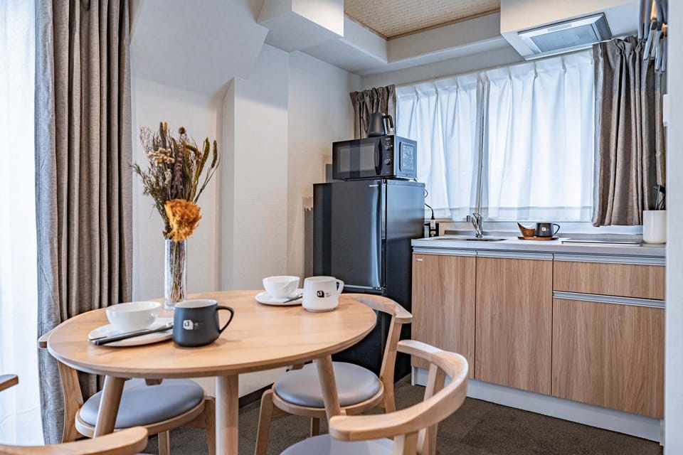 Kitchen or kitchenette, Photo of the whole room, Dining area