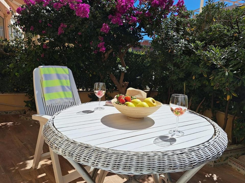Patio, Garden, Dining area, Garden view