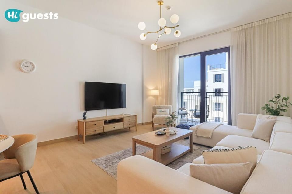 HiGuest - Stylish 1BR Apartment in La Mer Apartment in Dubai