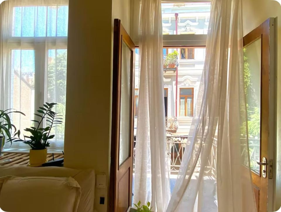 Apartment with a balcony in antique building Apartment in Tbilisi, Georgia