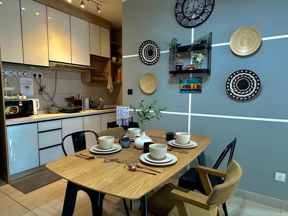 UrbanRuma BrickLoft Putrajaya Near IOI City Mall 3BR WiFi Apartment in Putrajaya