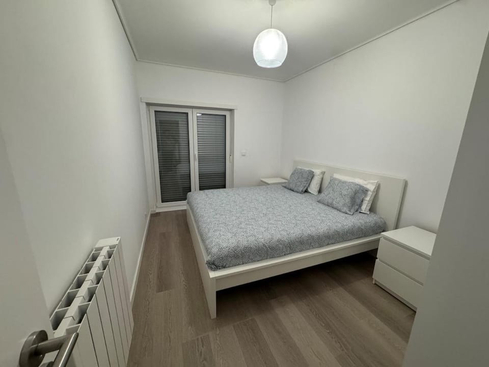 Bed, Photo of the whole room, Bedroom, heating, wardrobe