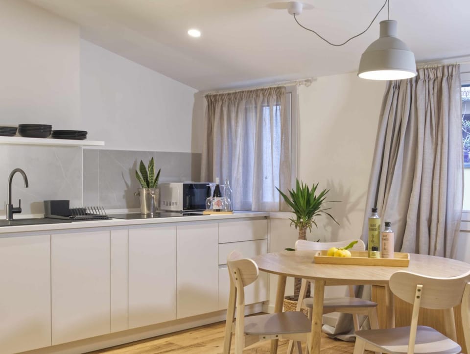 Kitchen or kitchenette, Living room