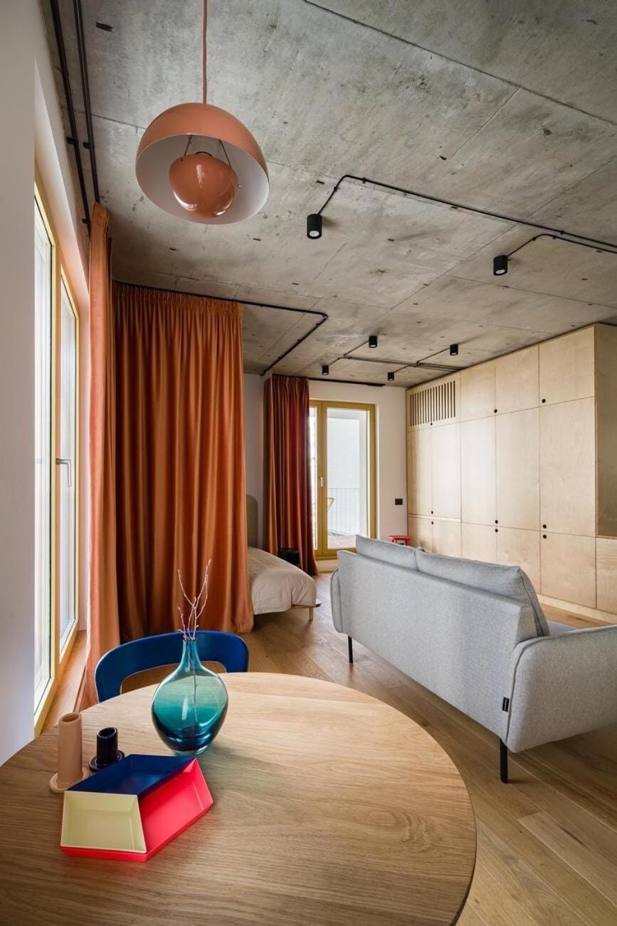 Nook 48 Victoriei new building with parking and security Apartment in Bucharest