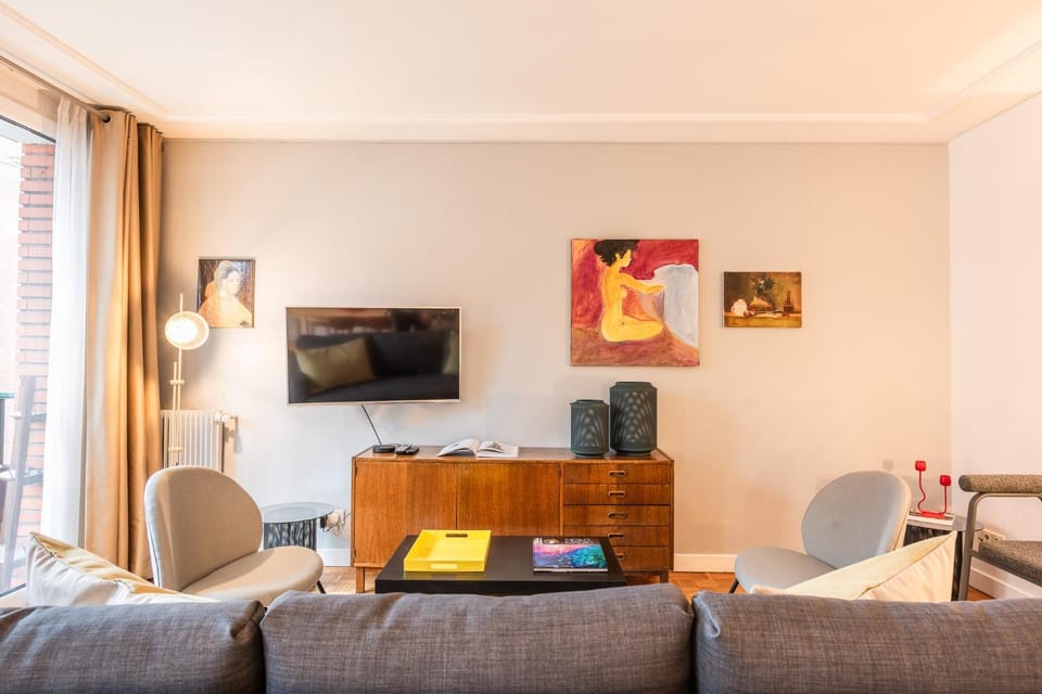 TV and multimedia, Living room, Seating area