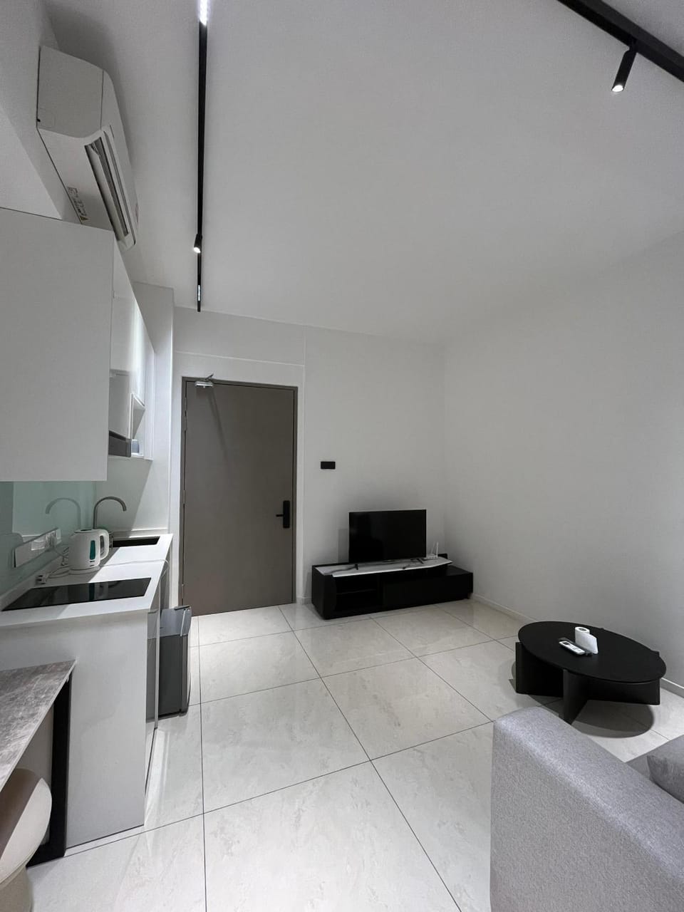 TV and multimedia, Kitchen or kitchenette, Living room