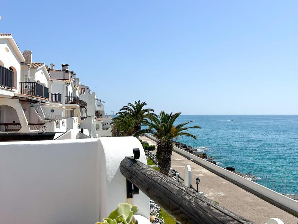 PalmBreeze Apartment in Garraf