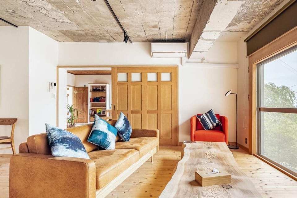 Living room, Seating area, heating, air conditioner