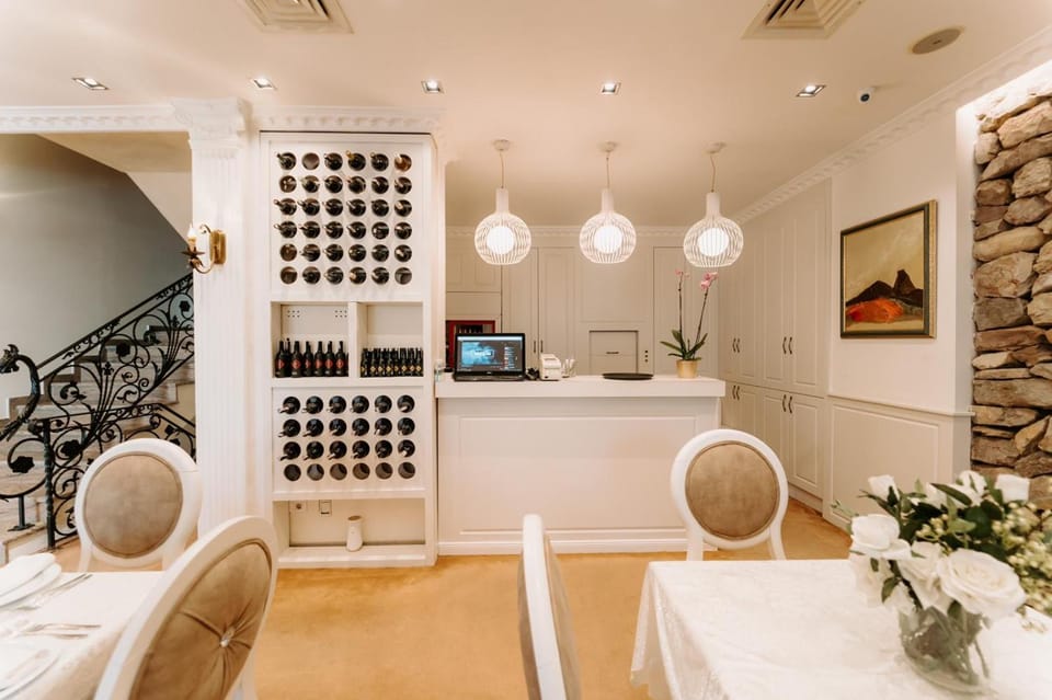 Lounge or bar