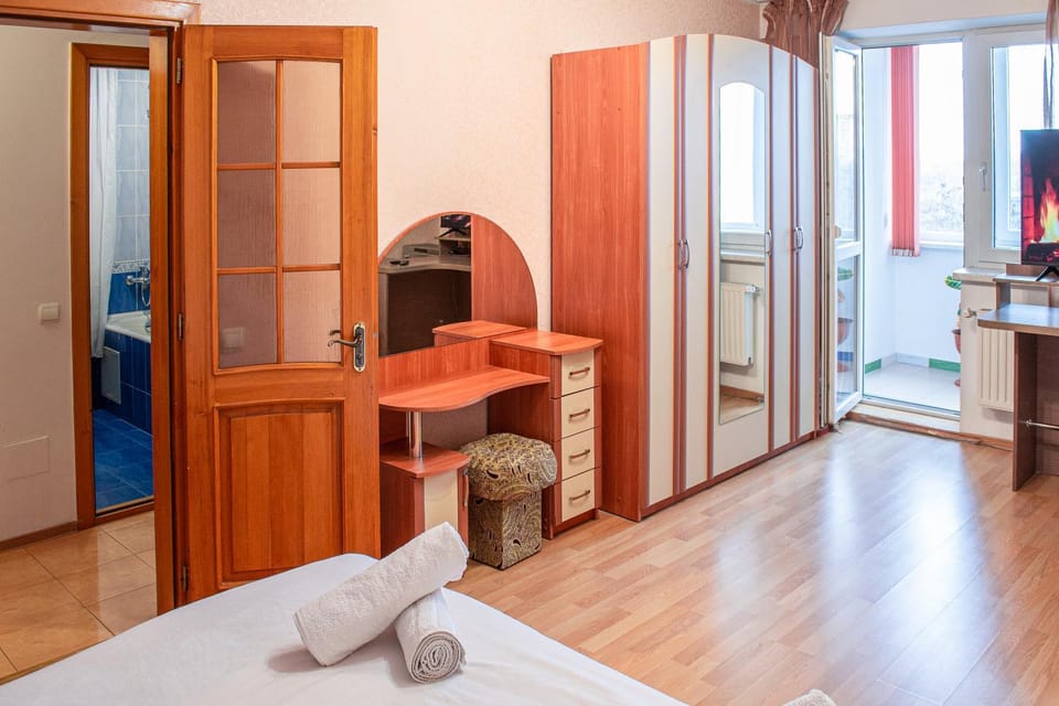 Bed, Balcony/Terrace, Balcony/Terrace, wardrobe